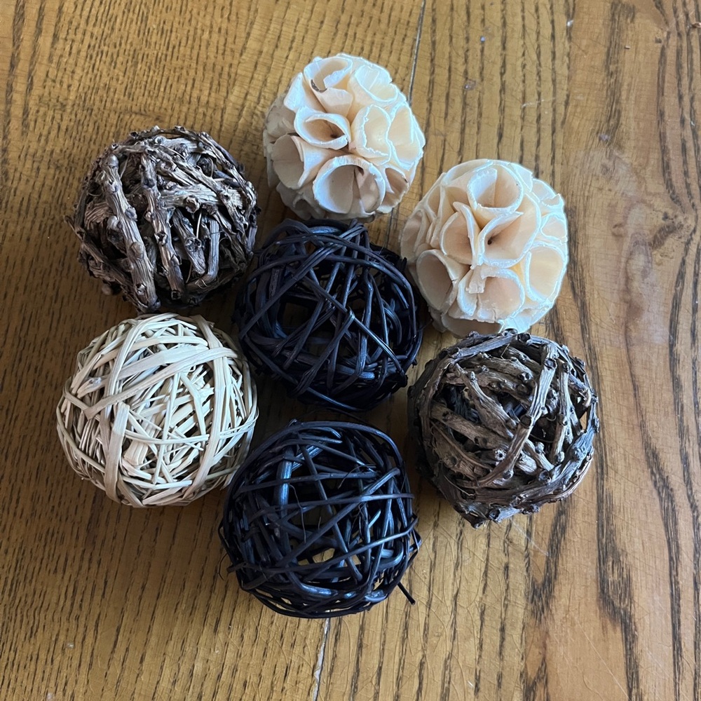 Decorative Rattan Balls (7) - Picture 4 of 4